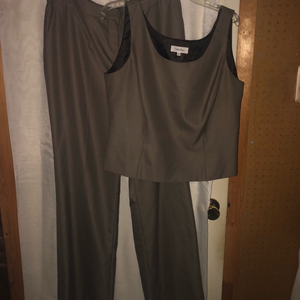 Calvin Klein 3-piece Pant Suit, Long Jacket Sz 16 - Picture 2 of 8